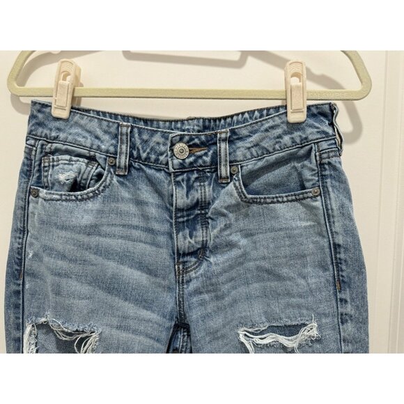 American Eagle Jeans 4 X-Short TomGirl Light Wash Ripped And Distressed - Picture 2 of 9